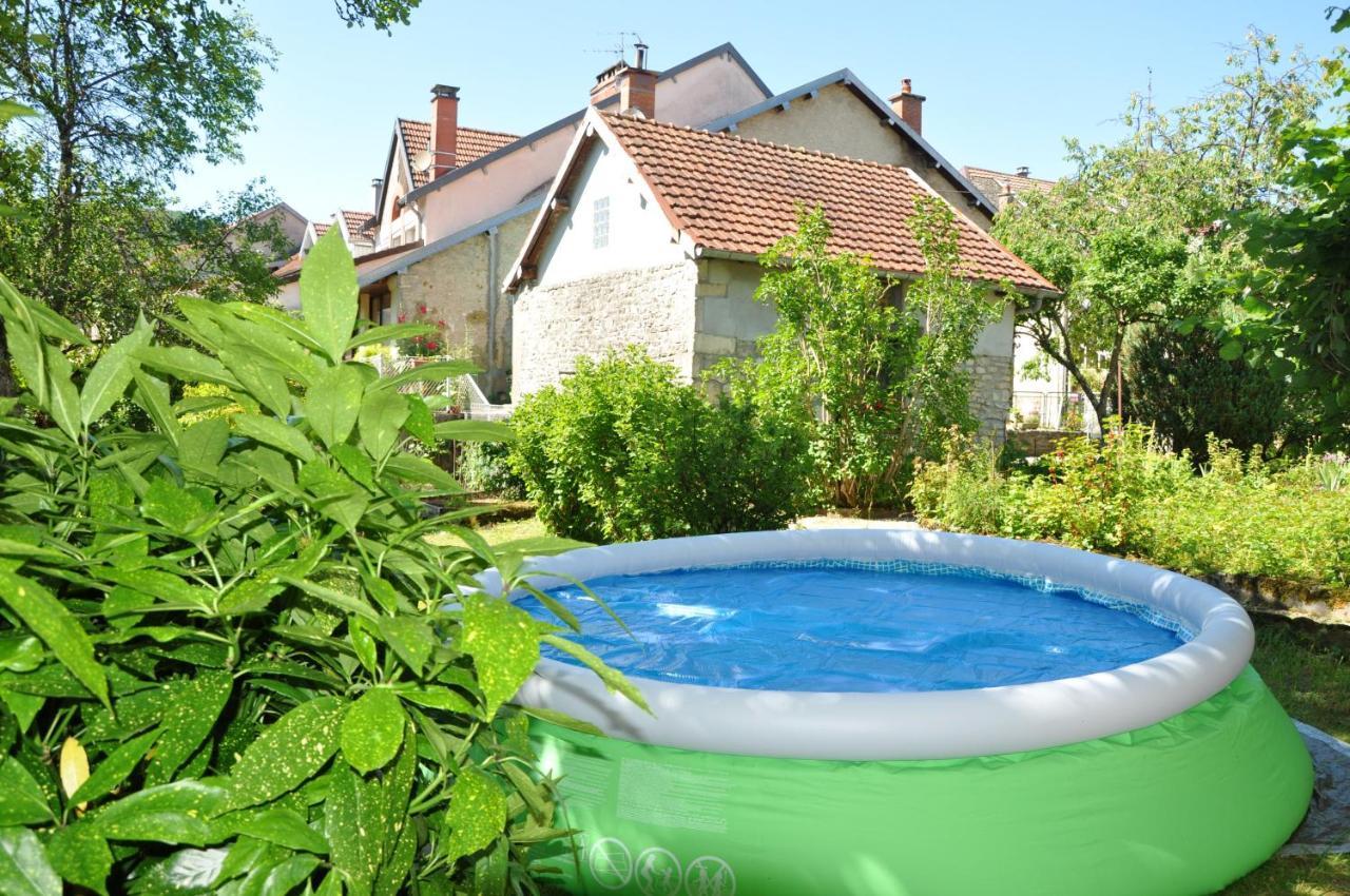 Maison Confortable Ornans + Jardin מראה חיצוני תמונה